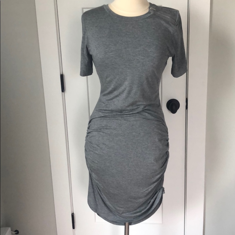 Short sleeve dress